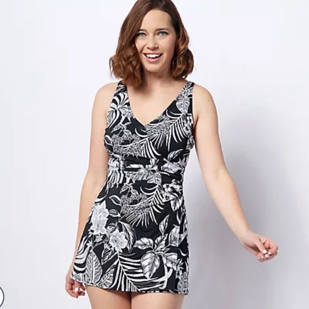 New Denim & Co Beach Wrap front Swim Dress Sz 16 Black Tropical - Picture 2 of 8